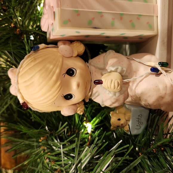 GIRL-Enesco Precious Moments stocking holder - Picture 4 of 10